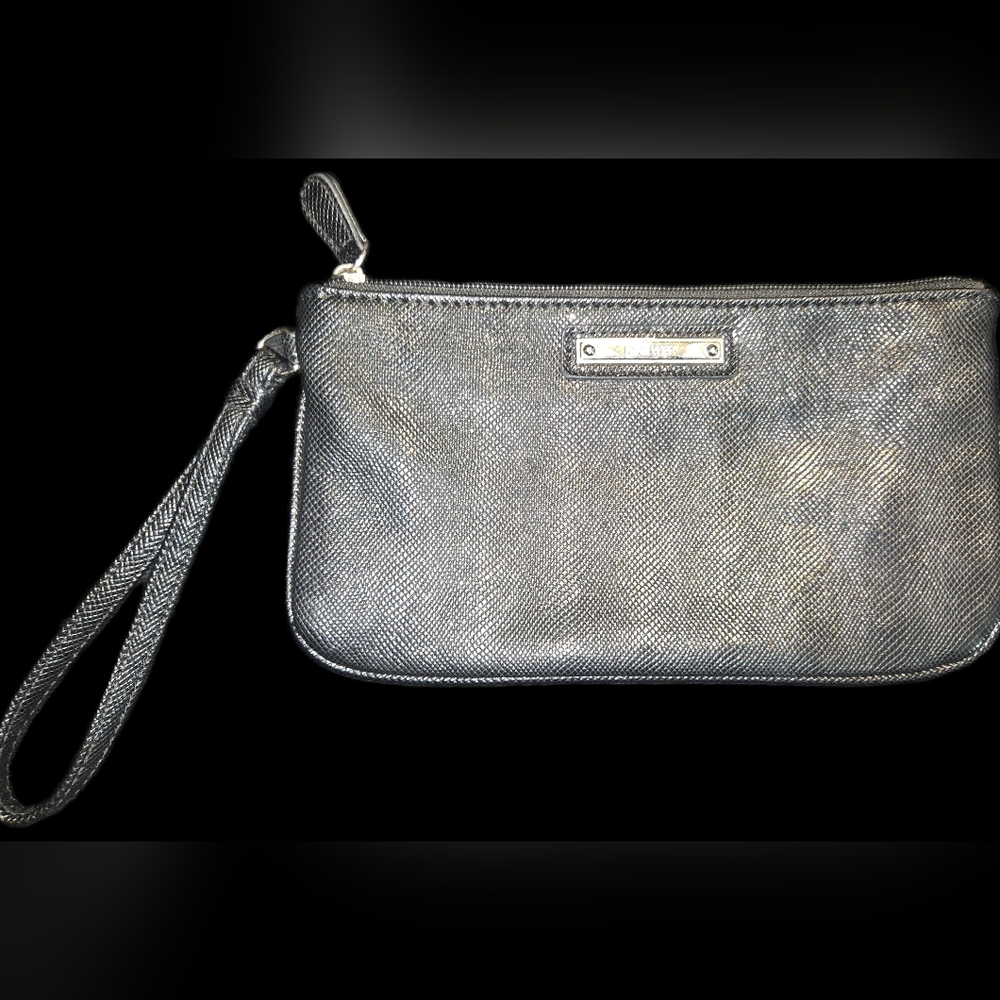 Nine West Black Textured Clutch / 🎈5 For $30